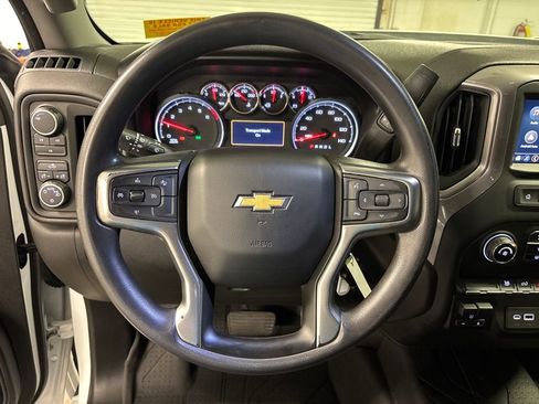 Used 2022 Chevrolet Silverado 2500 Custom w/ Custom Convenience Package AWD/4WD image 32