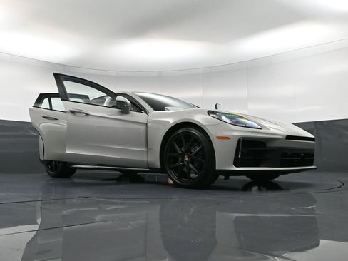 New 2026 Porsche Panamera 4 image 37