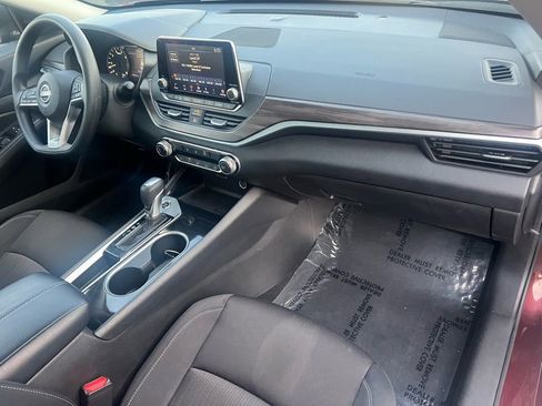 Used 2024 Nissan Altima 2.5 SV image 27