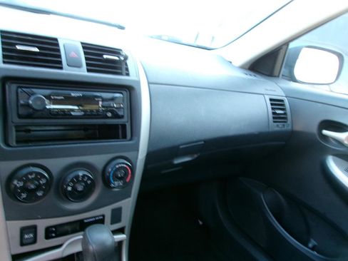 Used 2010 Toyota Corolla S image 12