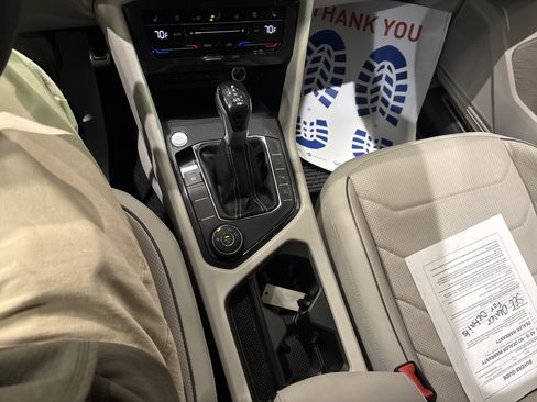 Used 2023 Volkswagen Tiguan SEL R-Line image 26