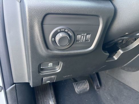 New 2026 Jeep Grand Cherokee Laredo image 24