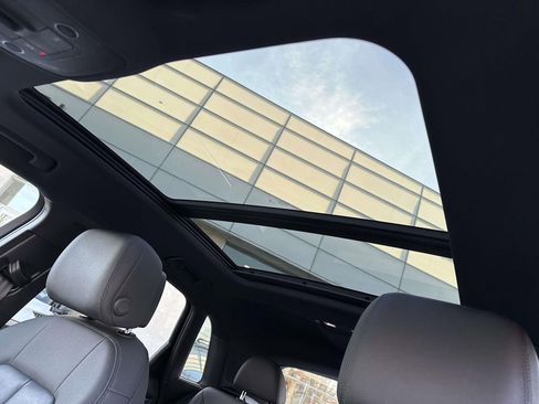 Used 2019 Audi Q3 2.0T Premium w/ Convenience Package image 19