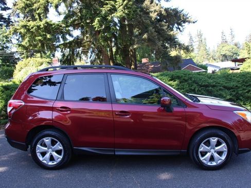 Used 2015 Subaru Forester 2.5i Premium w/ Popular Package #2 AWD/4WD image 12