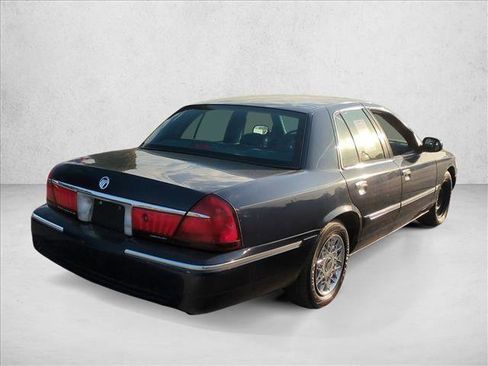 Used 2002 Mercury Grand Marquis GS image 5