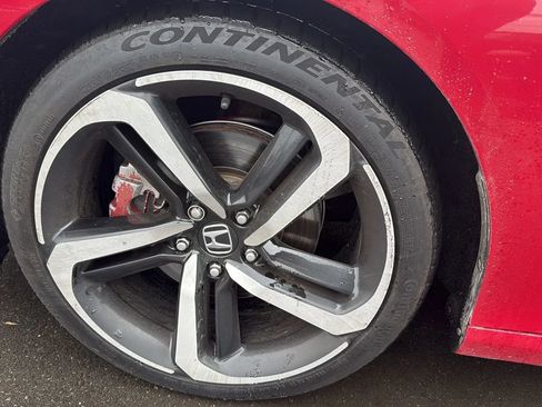 Used 2018 Honda Accord Sport image 11