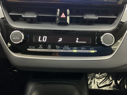 Used 2024 Toyota Corolla LE FWD image 35