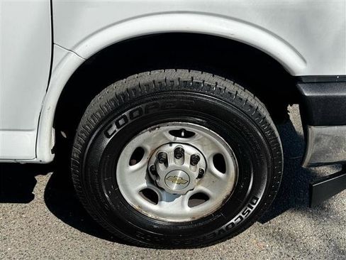 Used 2022 Chevrolet Express 3500 w/ Power Convenience Package RWD image 27