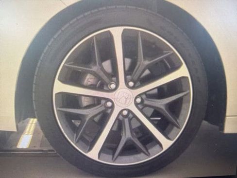 Used 2023 Honda Civic Touring image 9