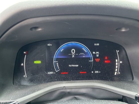 Used 2025 Toyota Camry SE image 6