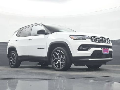 Used 2025 Jeep Compass Limited AWD/4WD image 27