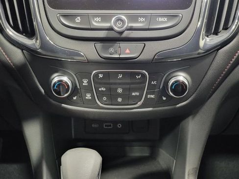 Certified 2023 Chevrolet Equinox RS image 21