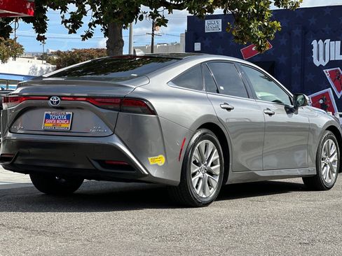 Certified 2021 Toyota Mirai w/ Advanced Technology Package RWD image 4