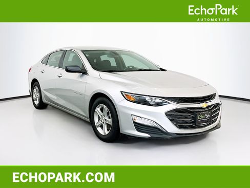 Used 2020 Chevrolet Malibu LS image 1