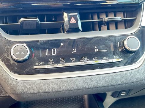 Used 2024 Toyota Corolla LE FWD image 15