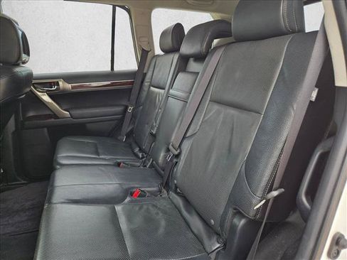 Used 2016 Lexus GX 460 w/ Premium Package AWD/4WD image 21