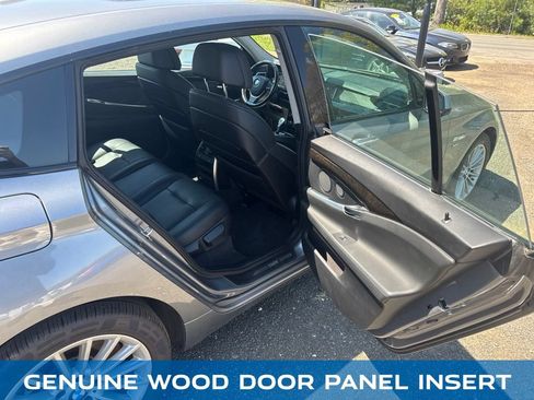 Used 2011 BMW 550i Gran Turismo xDrive AWD/4WD image 34