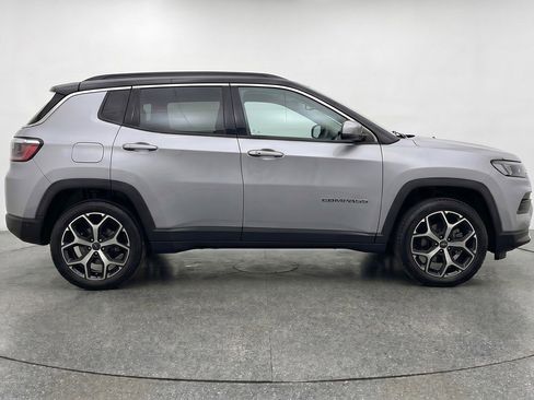 Used 2025 Jeep Compass Limited AWD/4WD image 11