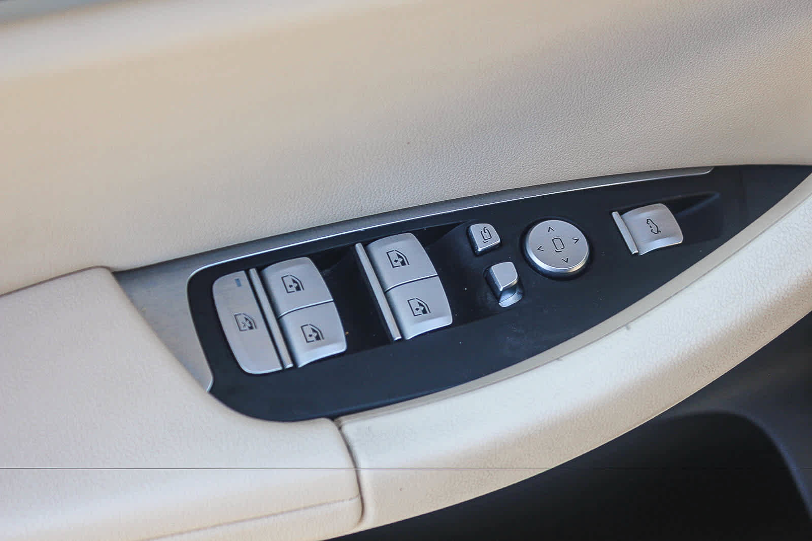 Used 2024 BMW X3 sDrive30i w/ Convenience Package RWD image 29