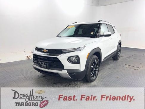 Used 2023 Chevrolet TrailBlazer LT image 1