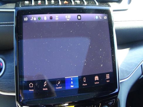 Certified 2024 Jeep Grand Cherokee L Limited w/ Black Appearance Package image 34