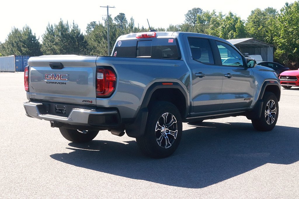 Used 2023 GMC Canyon AT4 w/ AT4 Premium Package AWD/4WD image 7