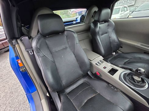 Used 2004 Nissan 350Z Touring RWD image 17