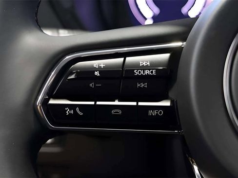 New 2025 MAZDA CX-70 Plug-In Hybrid w/ Premium Pkg image 31