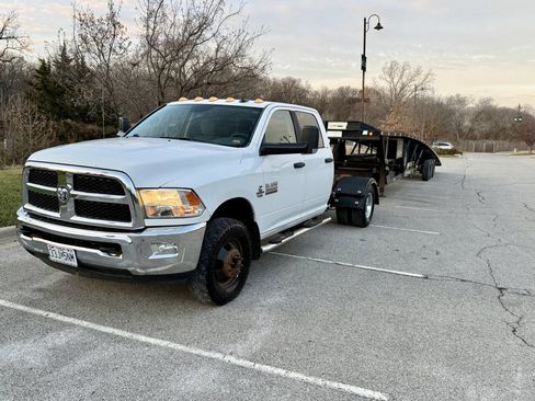 Used 2016 RAM 3500 SLT w/ Quick Order Package 29G SLT image 4