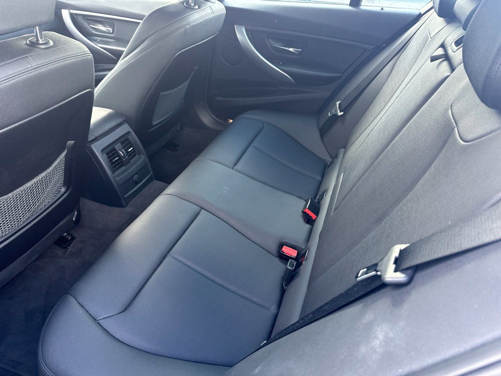 Used 2014 BMW 328i xDrive Sedan AWD/4WD image 12