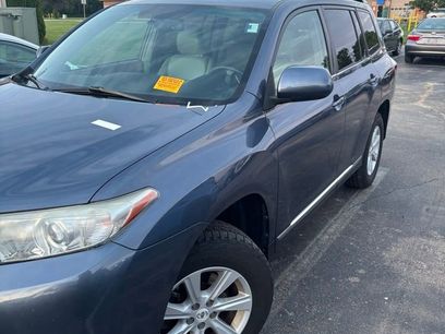 Used 2012 Toyota Highlander SE w/ Tow Pkg