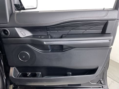 Used 2021 Ford Expedition Platinum image 26