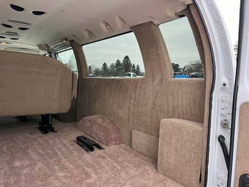 Used 2008 Ford E-350 and Econoline 350 Extended Super Duty image 35