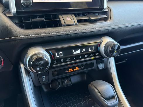 Certified 2025 Toyota RAV4 XLE AWD/4WD image 29