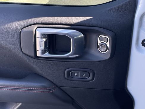 Used 2024 Jeep Wrangler Unlimited Rubicon image 21