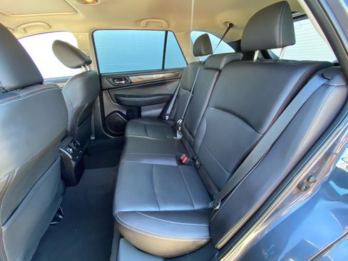 Used 2017 Subaru Outback 3.6R Limited AWD/4WD image 22