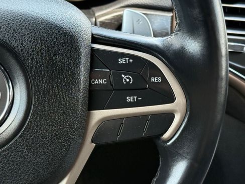 Used 2017 Jeep Grand Cherokee Laredo w/ Quick Order Package 23E AWD/4WD image 22