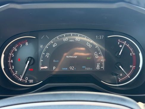 Used 2025 Toyota RAV4 XLE w/ Convenience Package FWD image 11