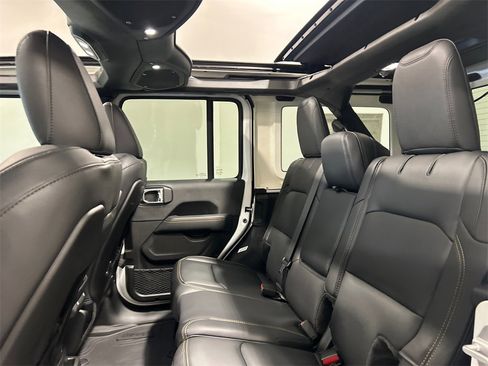 New 2025 Jeep Wrangler Sahara w/ Technology Group image 34