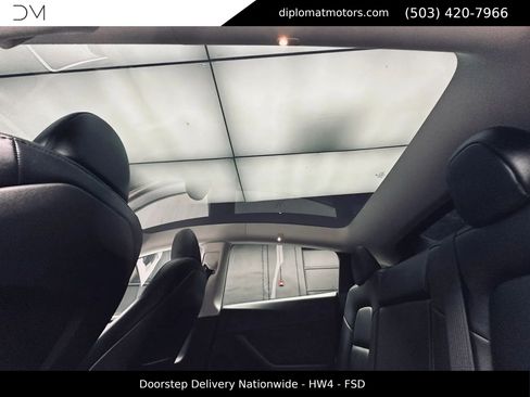 Used 2024 Tesla Model Y Performance AWD/4WD image 24
