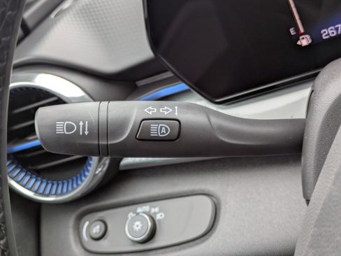 New 2025 Chevrolet Trax LT w/ Driver Confidence Package image 17