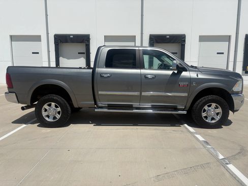 Used 2010 Dodge Ram 2500 Truck Laramie w/ Chrome Accents Group AWD/4WD image 3