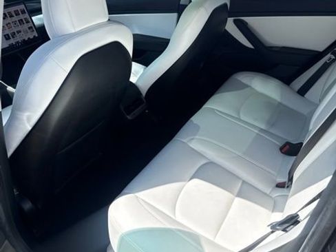 Used 2020 Tesla Model 3 Performance AWD/4WD image 9