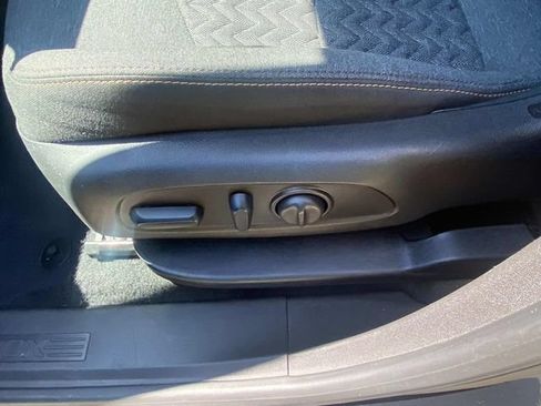 Used 2024 Chevrolet Equinox LT FWD image 15