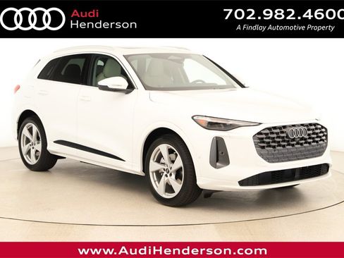 New 2025 Audi Q5 Prestige image 1