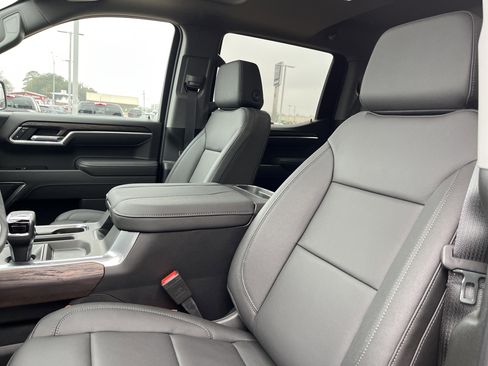 New 2026 GMC Sierra 1500 SLT w/ SLT Premium Plus Package image 9