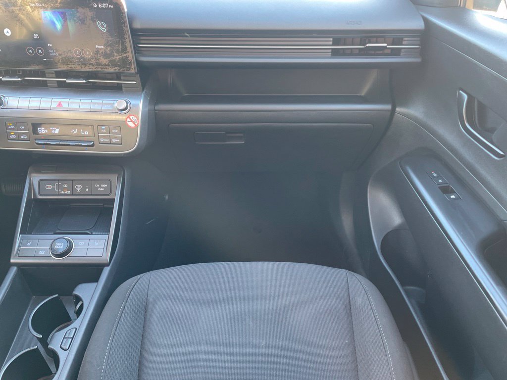 Used 2024 Hyundai Kona SEL w/ Convenience Package FWD image 25