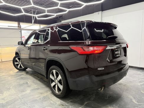 Used 2020 Chevrolet Traverse LT image 3