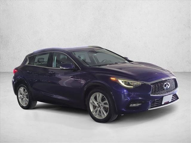 Used 2017 INFINITI QX30 Premium FWD image 3