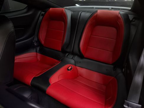Used 2022 Ford Mustang GT Premium w/ GT Performance Package RWD image 15